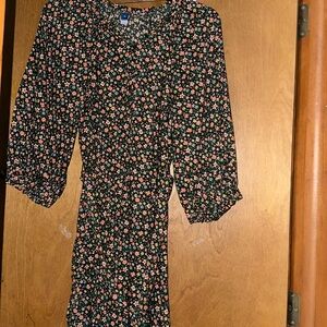 Brand new with tags, OldNavy belted XL mid dress. Never worn